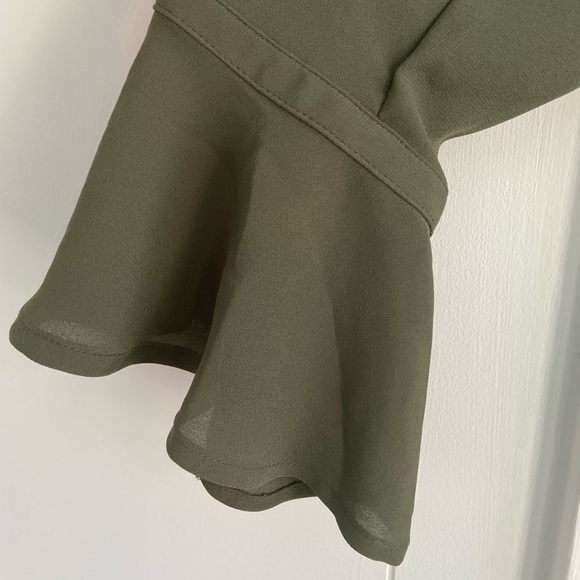 LOFT LONG SLEEVE GREEN BLOUSE SIZE LARGE - Picture 2 of 4